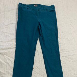 🪸🪸🪸 WEAREVER WOMENS CAPRIS PANTS SIZE M 🪸🪸🪸